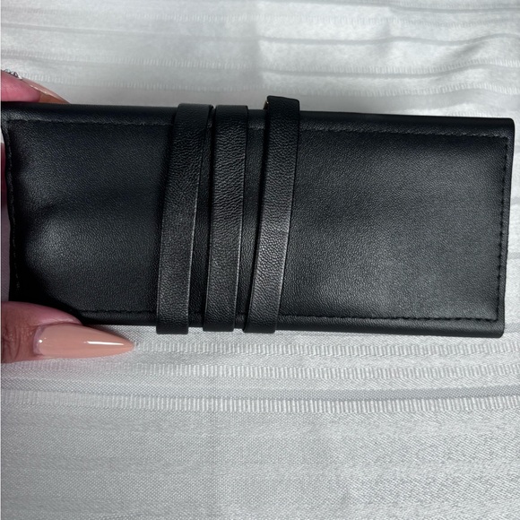 YSL MINI TRAVEL BRUSH SET - Picture 2 of 4